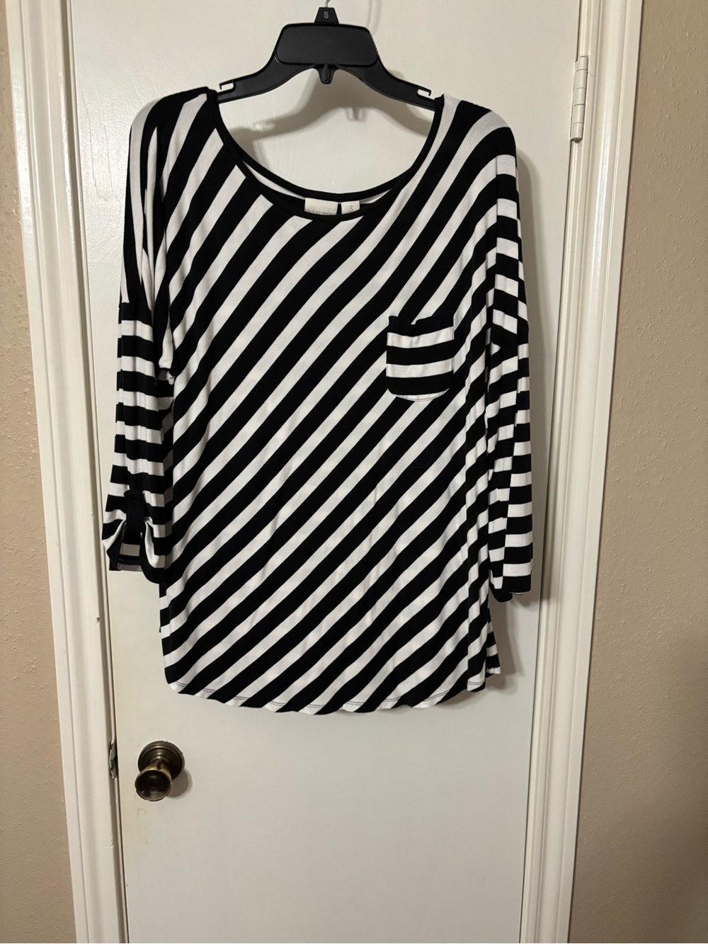 Chico's Black & White Diagonal Stripe 3/4 Sleeve Pocket Tee - size 3